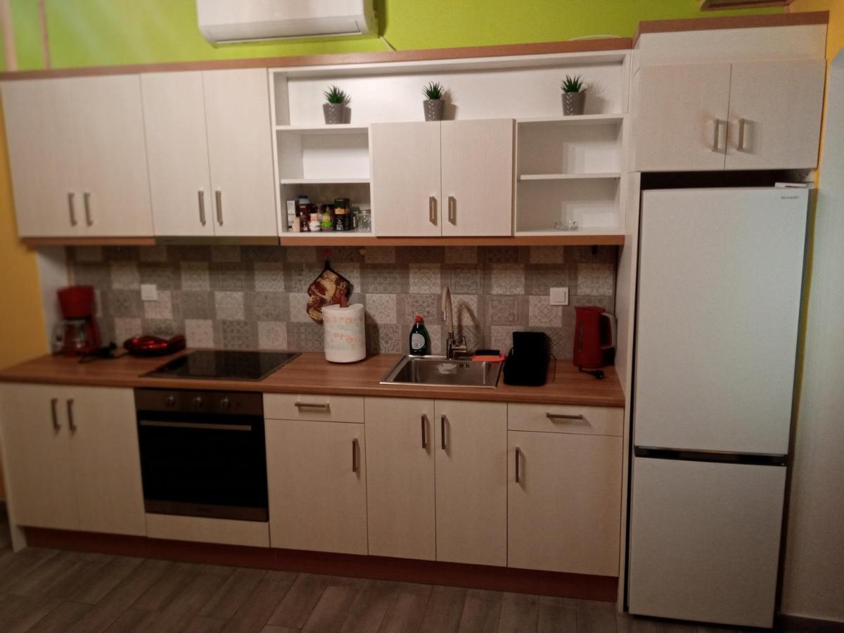 Gs Apartment Гитио Екстериор снимка
